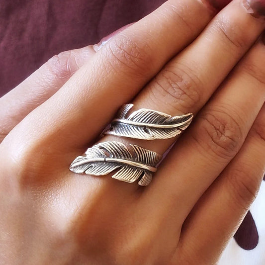 Elegant 925 Silver Feather Wrap Adjustable Design Ring